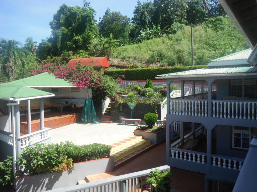 Classique International In Dominica Marigot Buitenkant foto